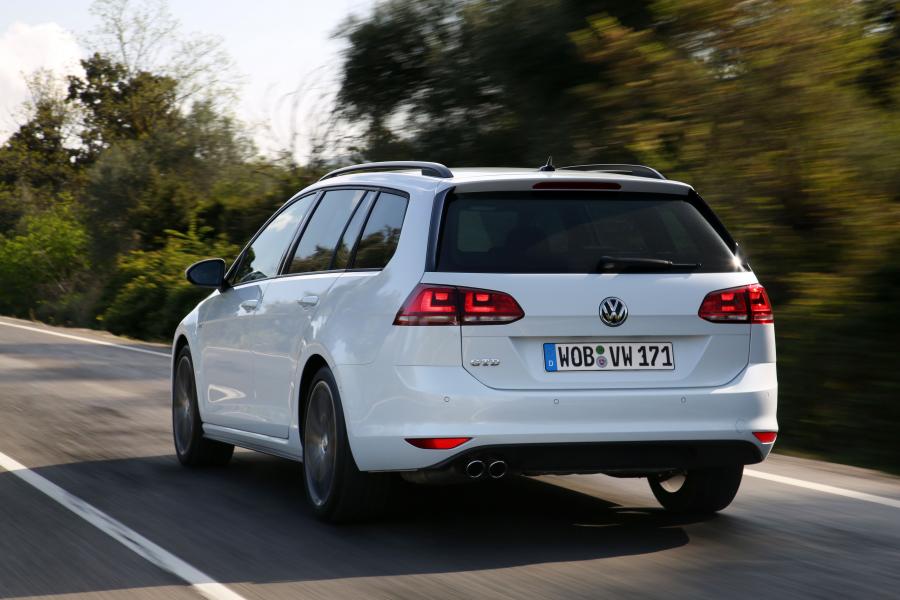  Volkswagen Golf GTD Variant 2015 года  (фото 15 из 25)